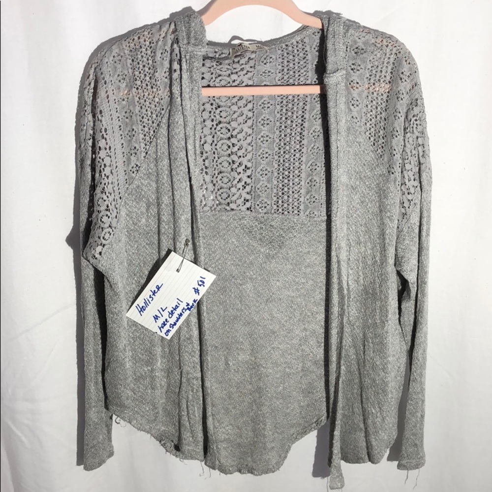 Hollister M/L lightweight distressed w/lace